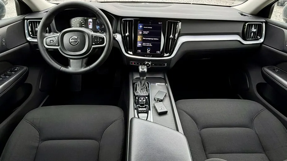 VOLVO V60 -