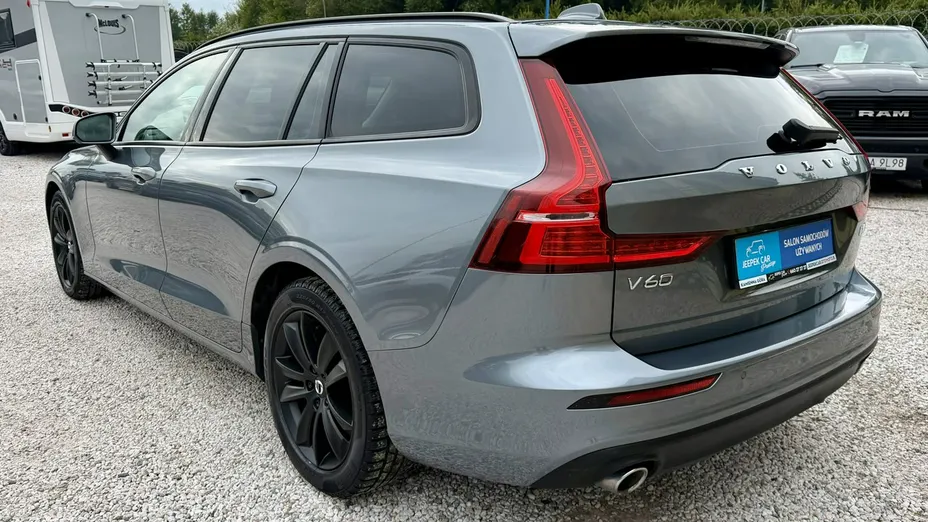 VOLVO V60 -