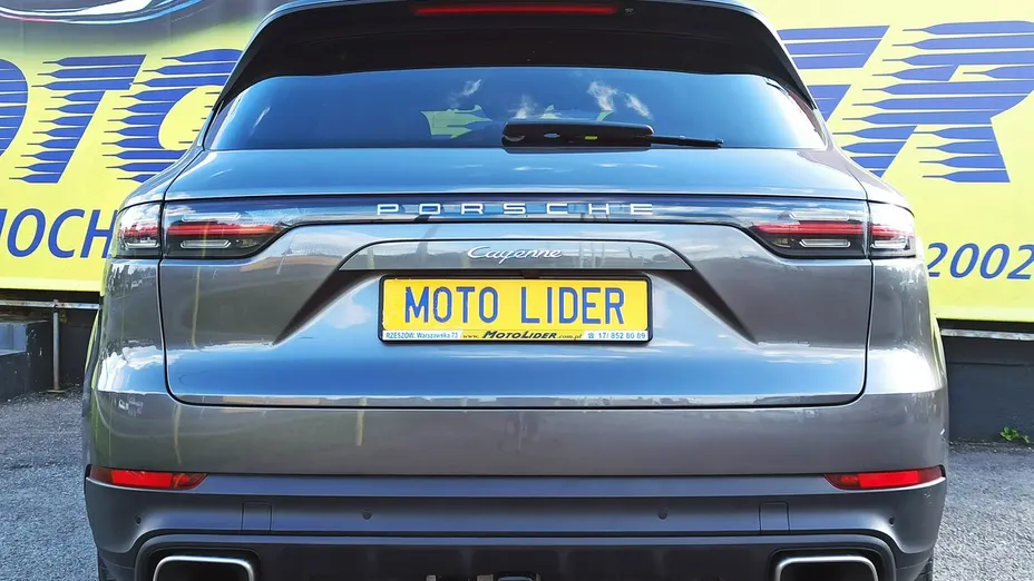 PORSCHE Cayenne -