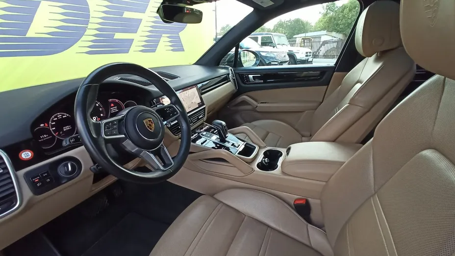 PORSCHE Cayenne -