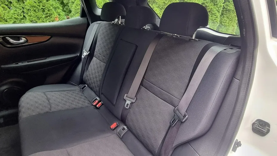 NISSAN Qashqai -
