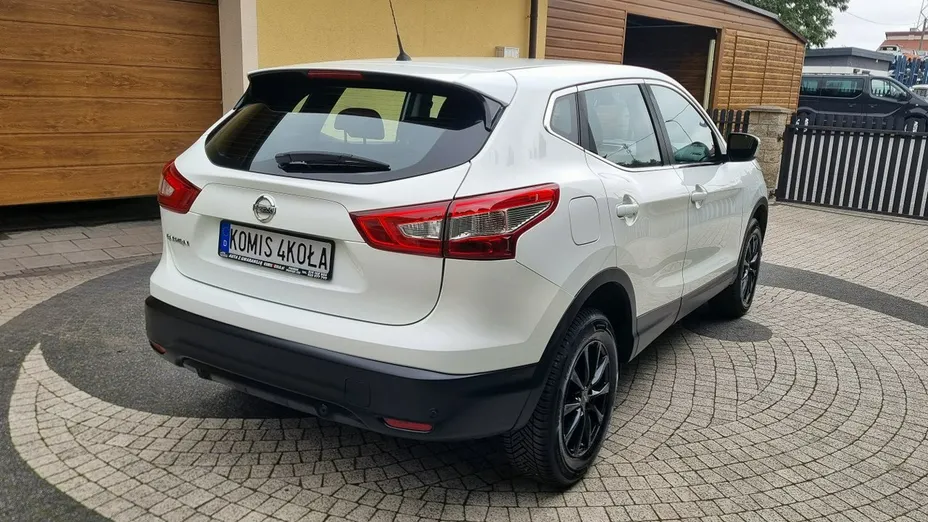 NISSAN Qashqai -