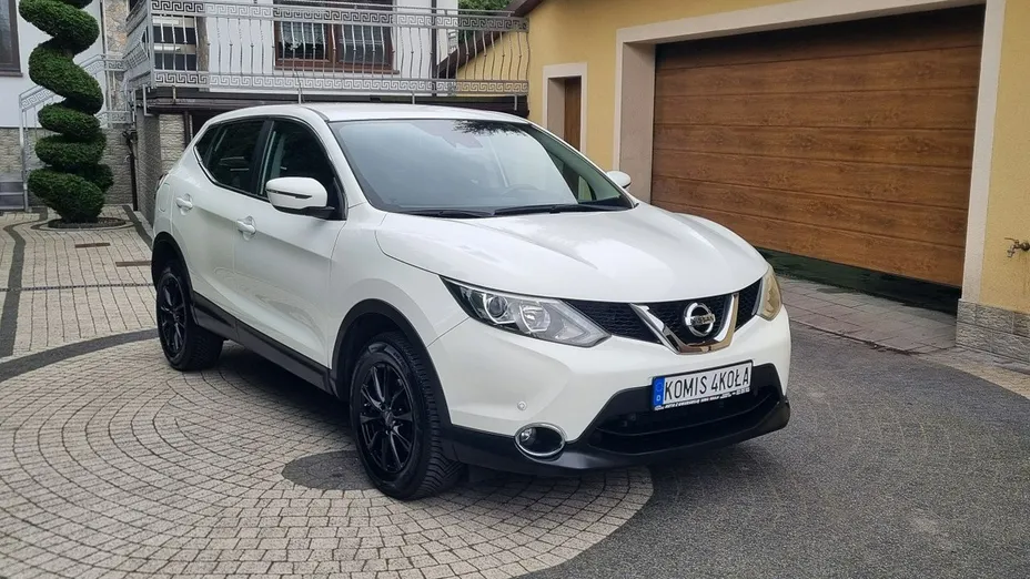 NISSAN Qashqai -