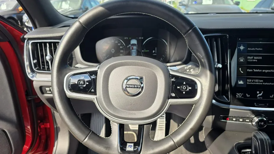 VOLVO V60 -
