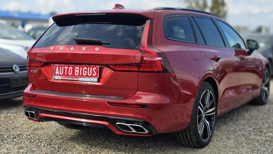 VOLVO V60 -