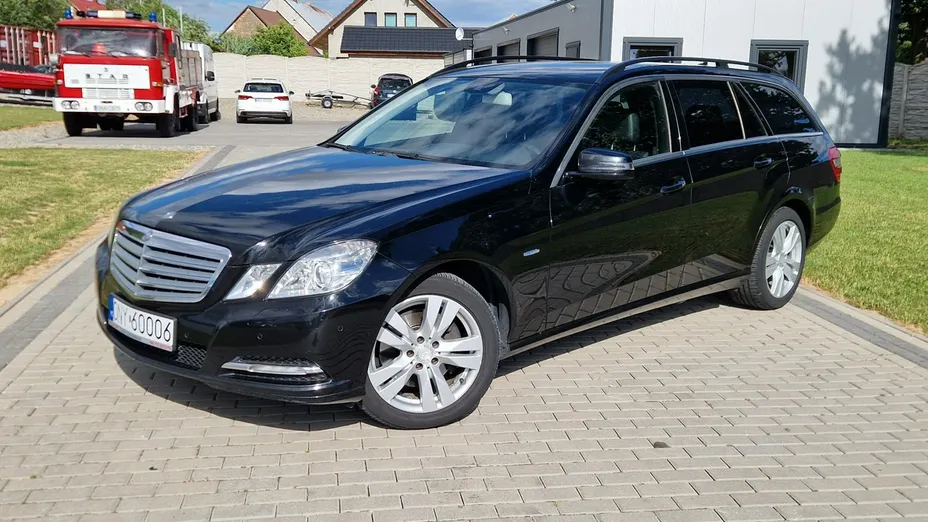 MERCEDES-BENZ E Klasa -