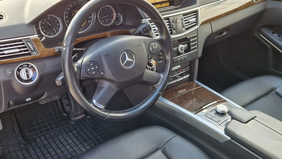 MERCEDES-BENZ E Klasa -