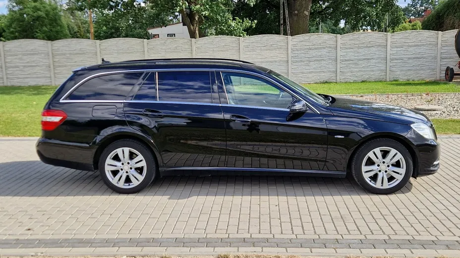 MERCEDES-BENZ E Klasa -