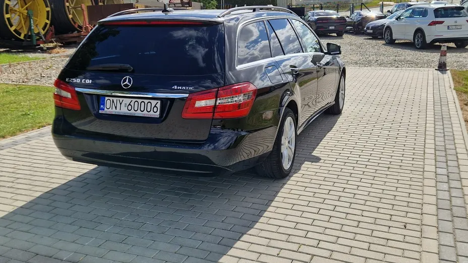 MERCEDES-BENZ E Klasa -
