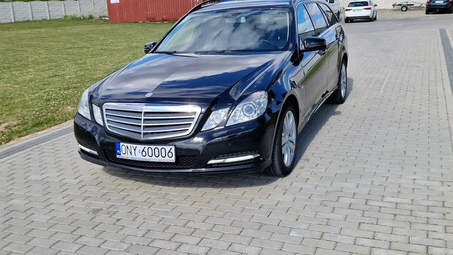 MERCEDES-BENZ E Klasa -