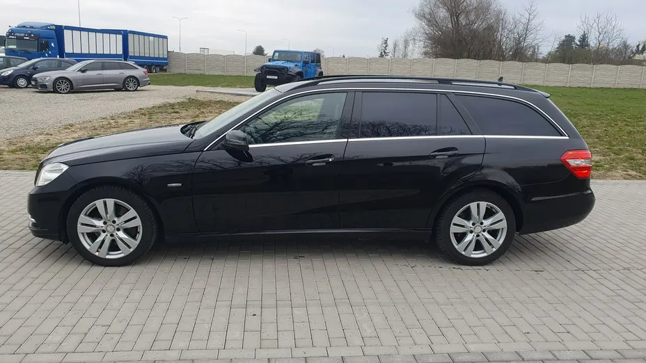 MERCEDES-BENZ E Klasa -