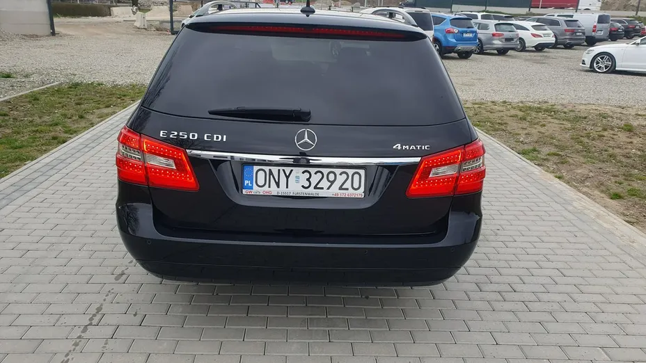 MERCEDES-BENZ E Klasa -