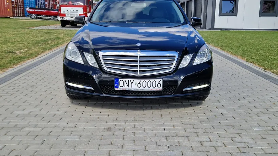 MERCEDES-BENZ E Klasa -