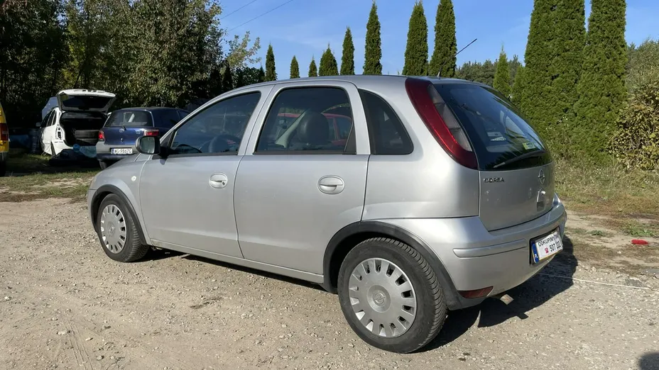 OPEL Corsa -