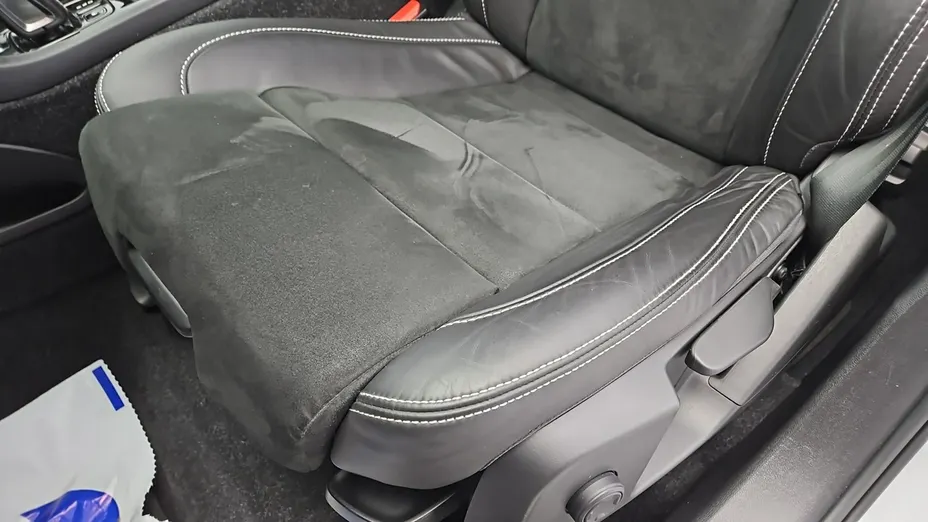 VOLVO XC40 -