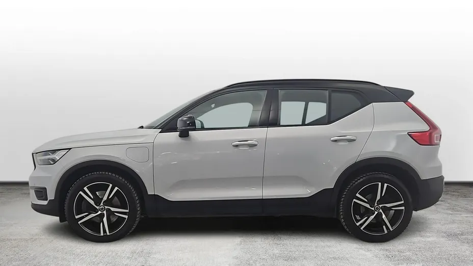 VOLVO XC40 -