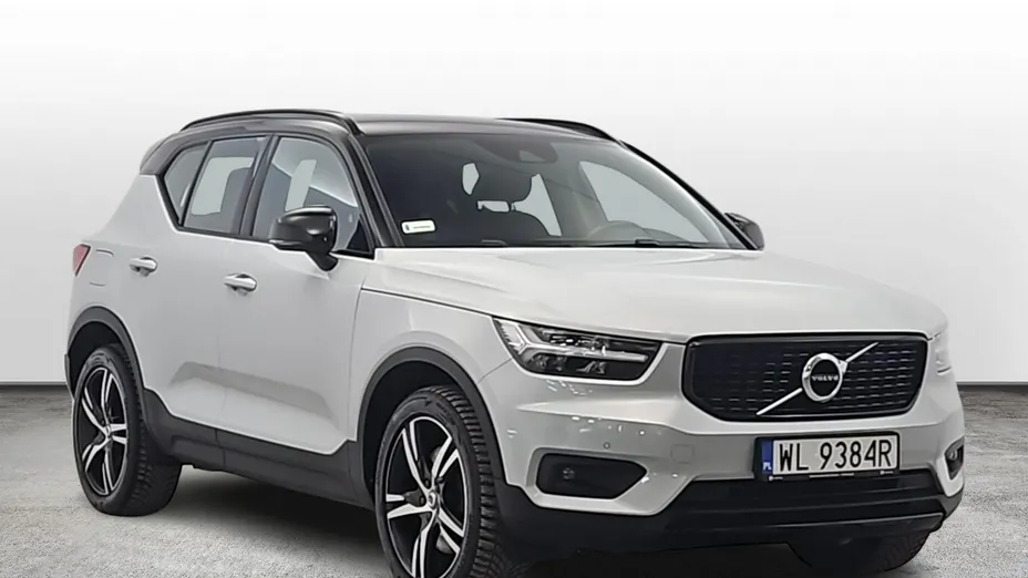VOLVO XC40 -