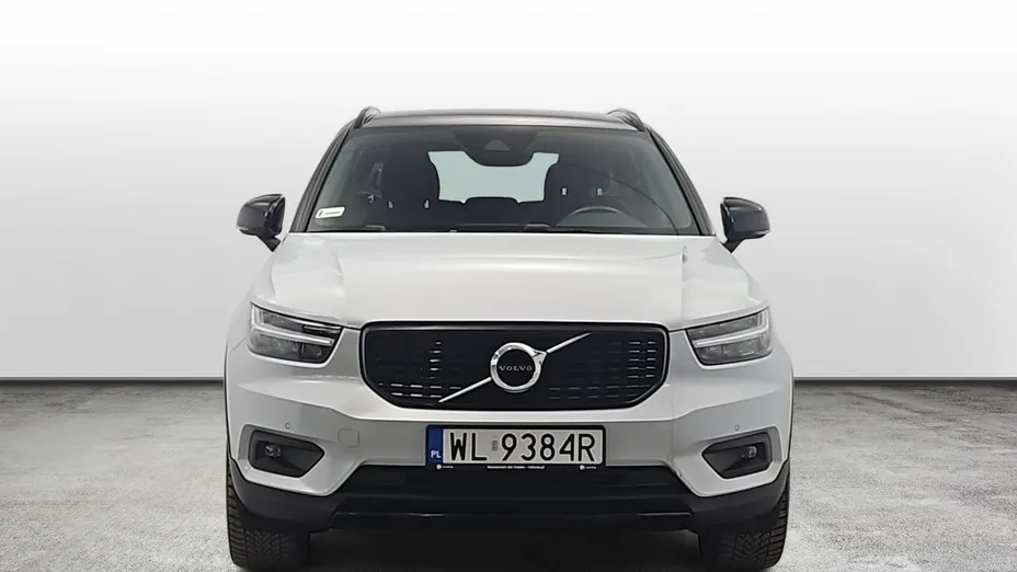 VOLVO XC40 -