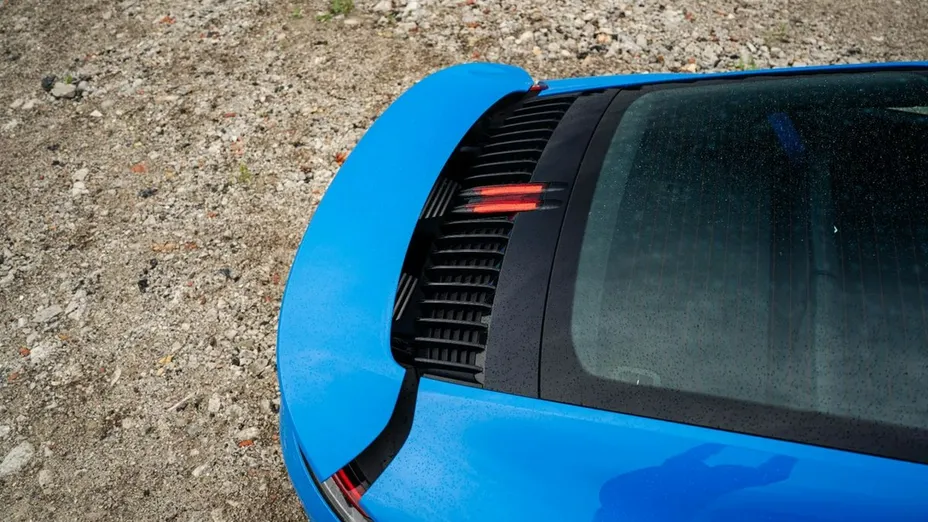 PORSCHE 911 -