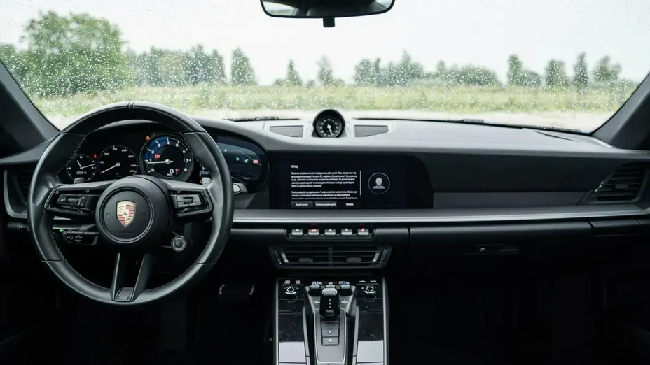 PORSCHE 911 -