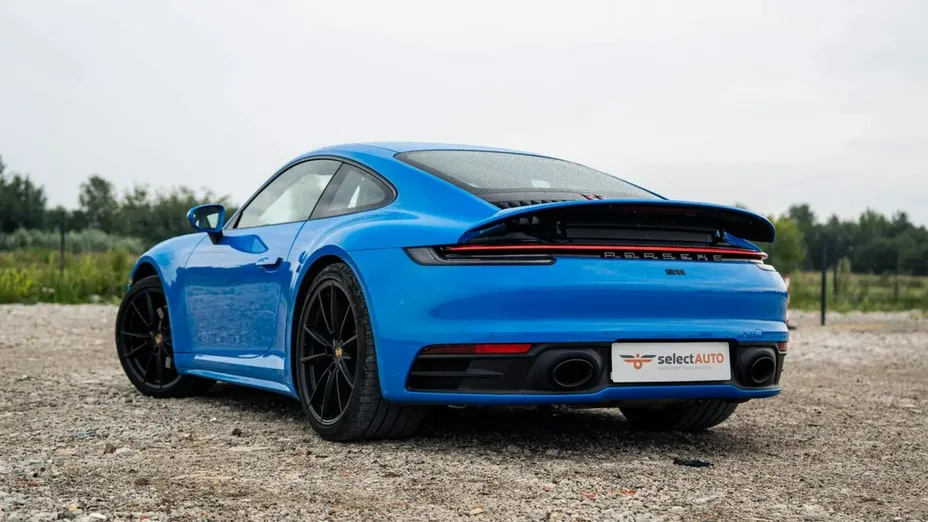 PORSCHE 911 -