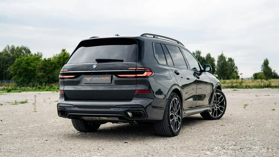 BMW X7 -