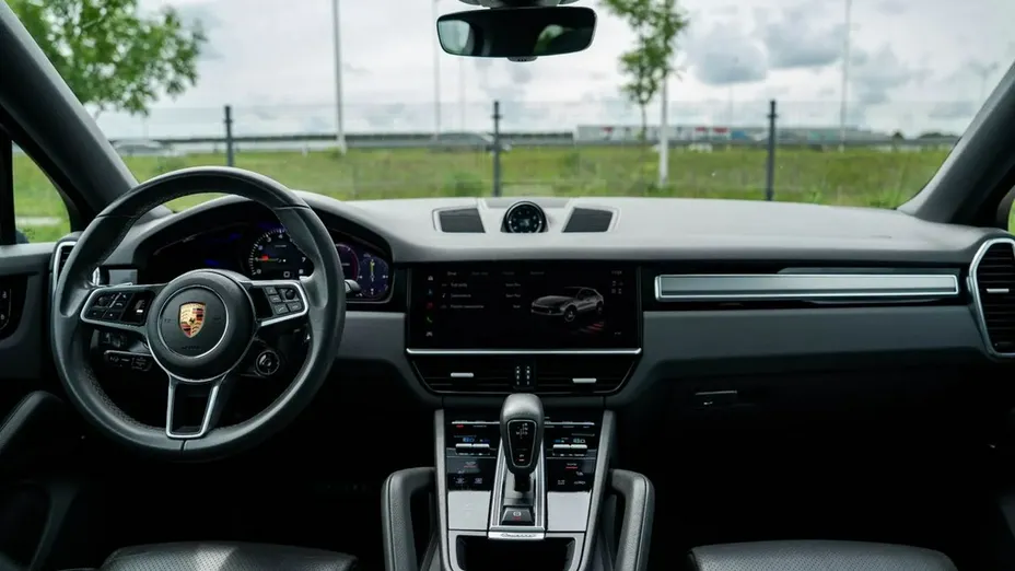 PORSCHE Cayenne -