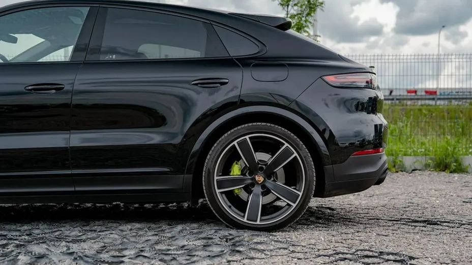 PORSCHE Cayenne -