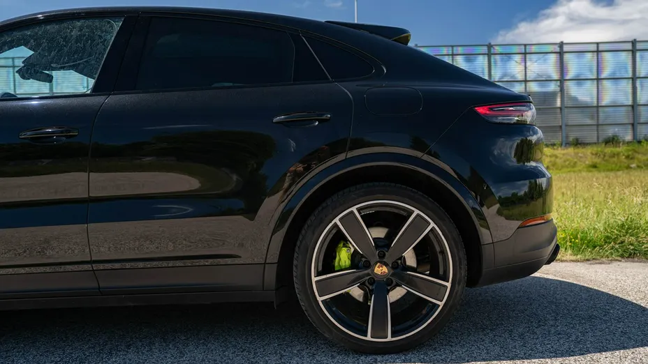 PORSCHE Cayenne -