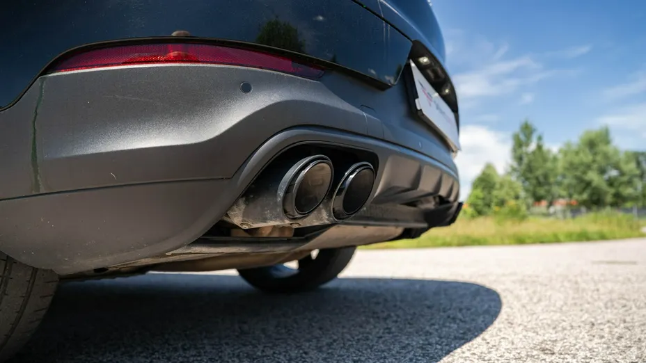 PORSCHE Cayenne -