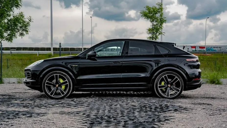 PORSCHE Cayenne -