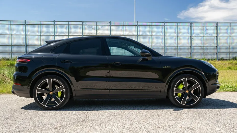 PORSCHE Cayenne -