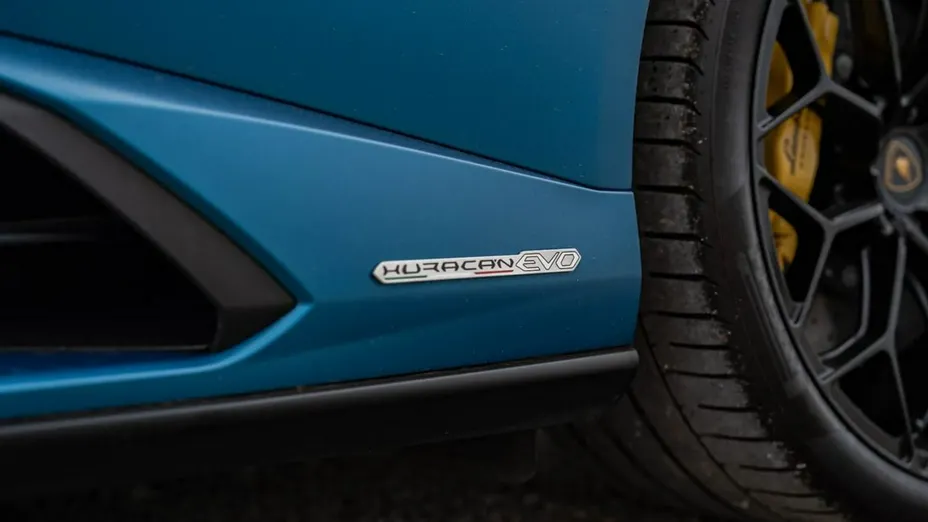 LAMBORGHINI Huracan -