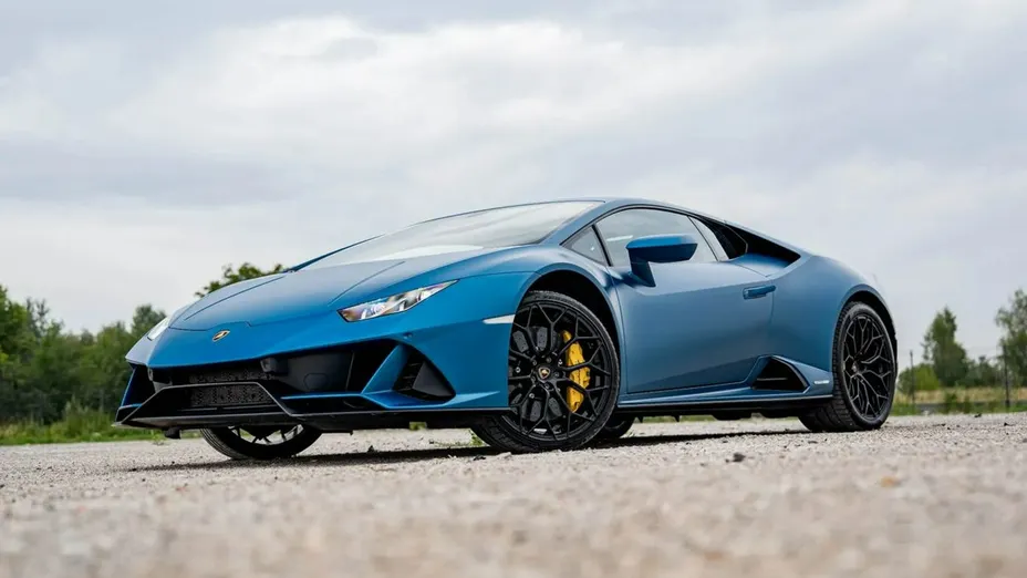 LAMBORGHINI Huracan -