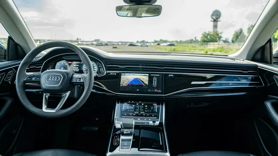 AUDI Q8 / E-Tron -
