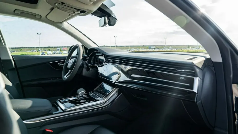 AUDI Q8 / E-Tron -