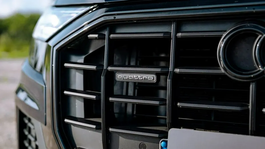 AUDI Q8 / E-Tron -