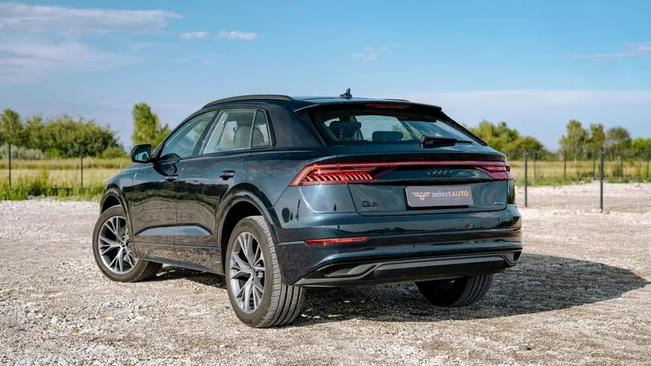 AUDI Q8 / E-Tron -