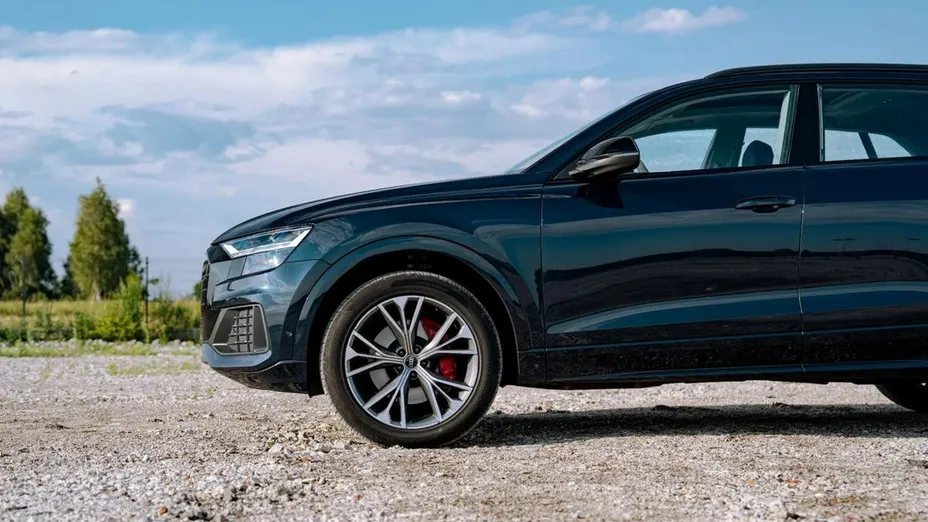 AUDI Q8 / E-Tron -