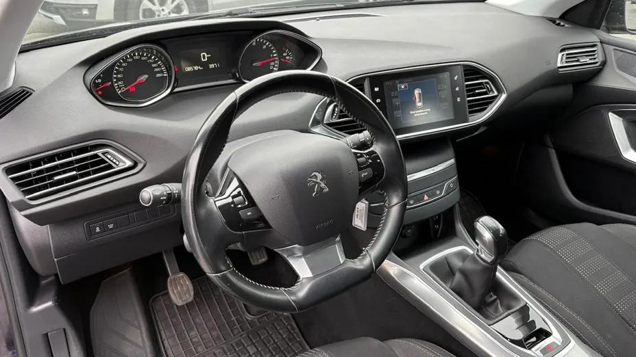 PEUGEOT 308 -