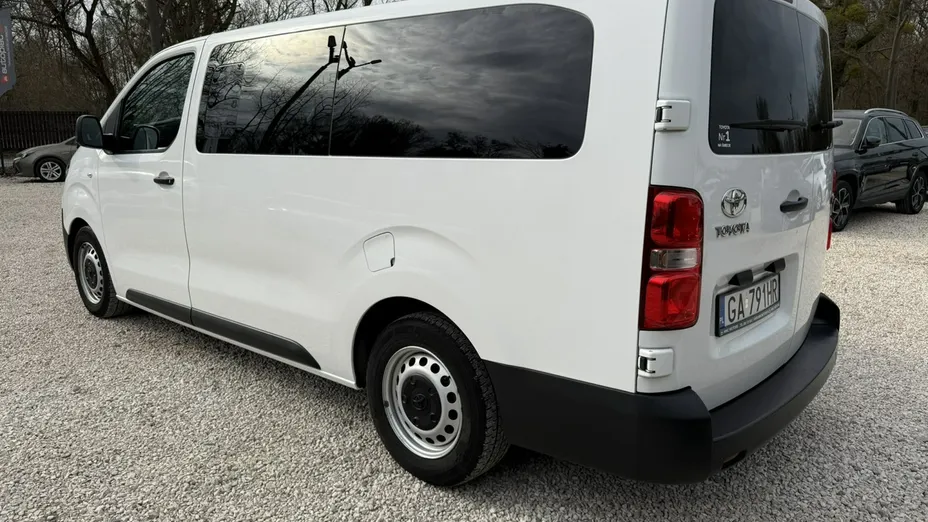 TOYOTA Proace Verso -