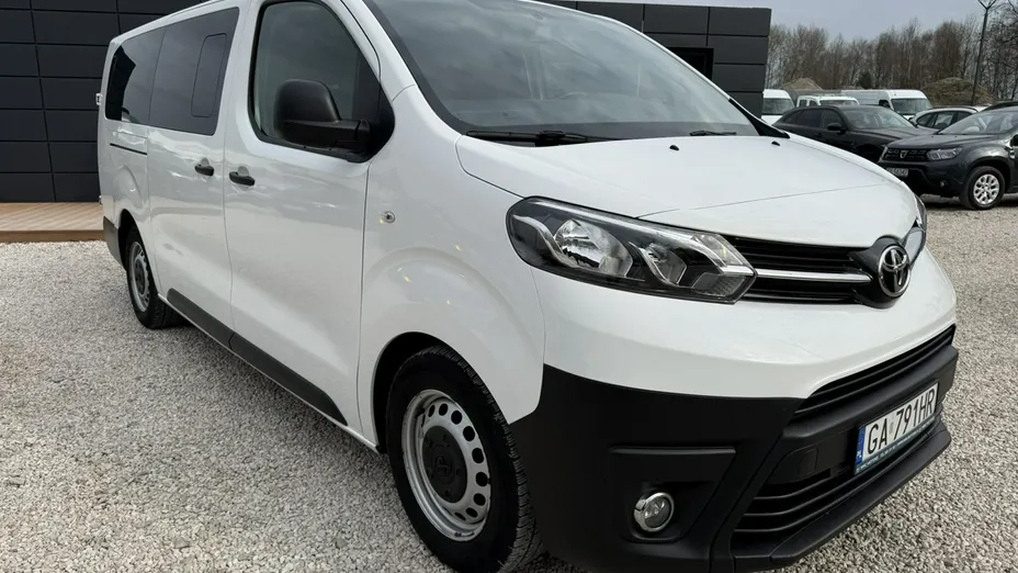 TOYOTA Proace Verso -