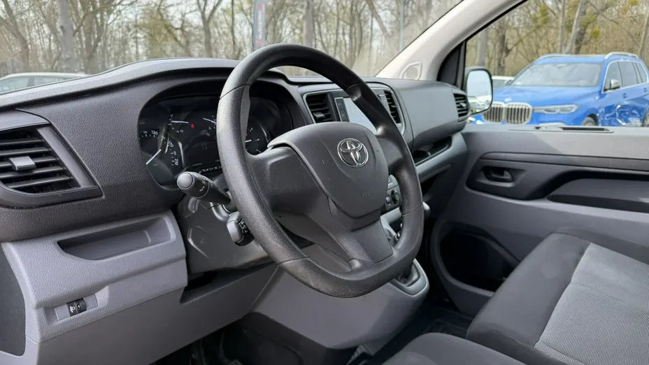 TOYOTA Proace Verso -