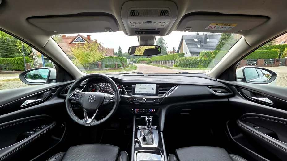 OPEL Insignia -