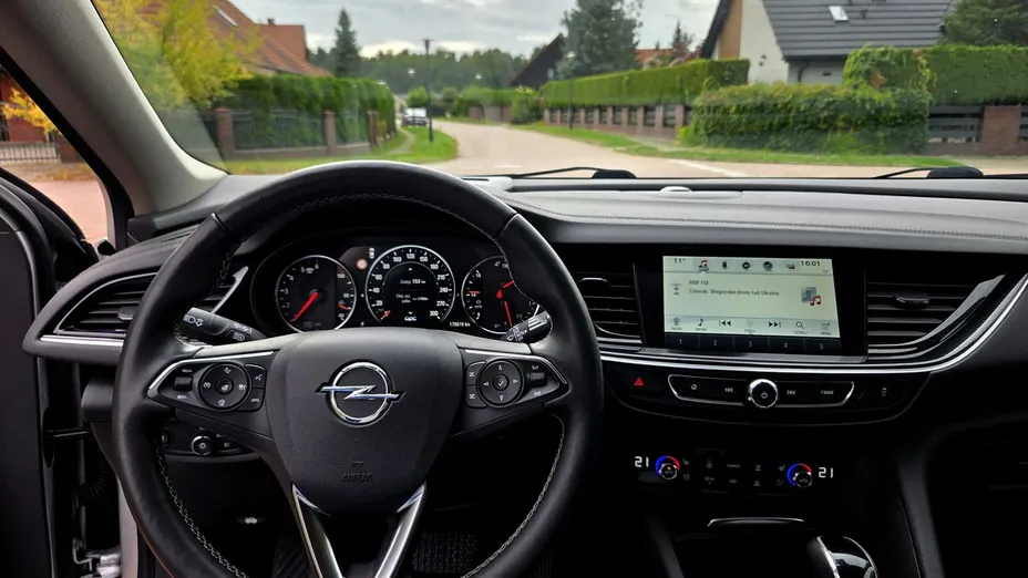 OPEL Insignia -
