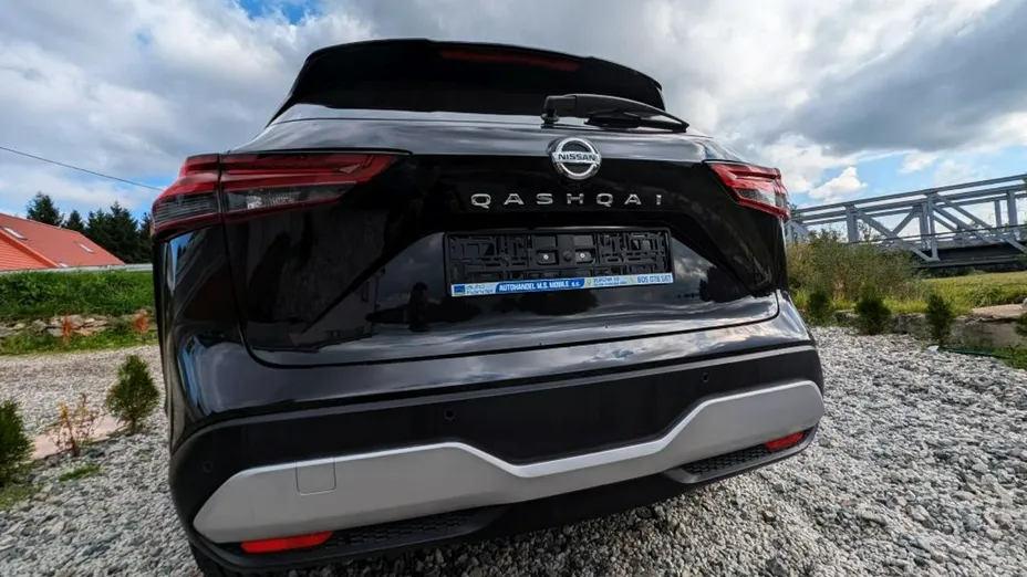 NISSAN Qashqai -