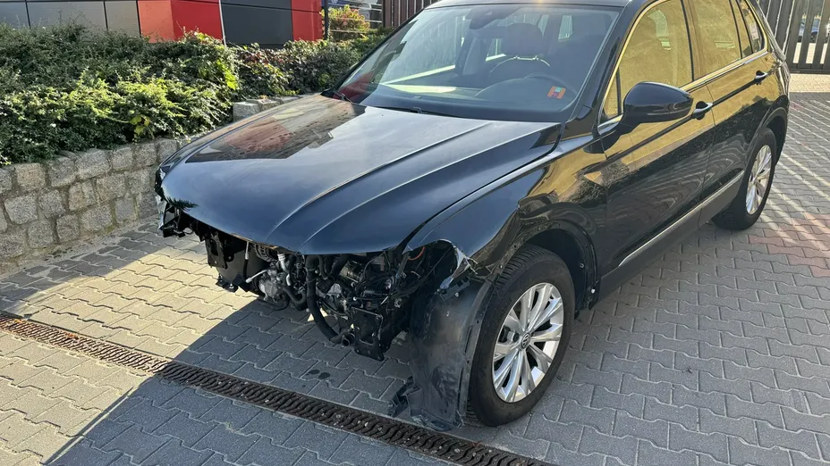 VOLKSWAGEN Tiguan -