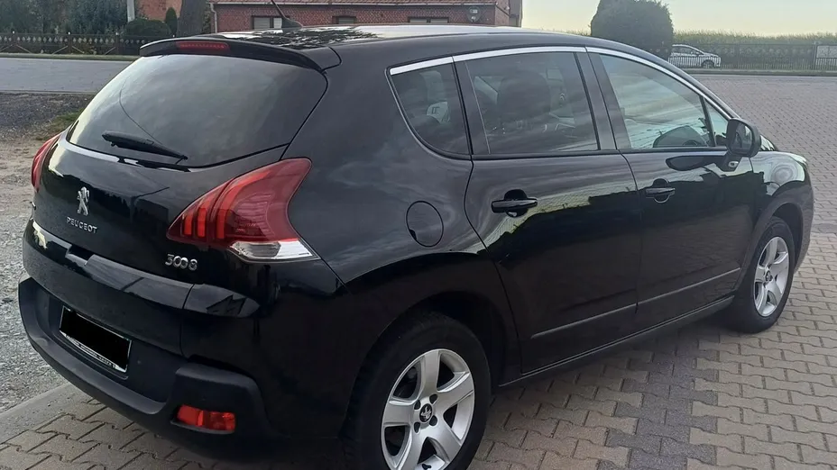PEUGEOT 3008 -