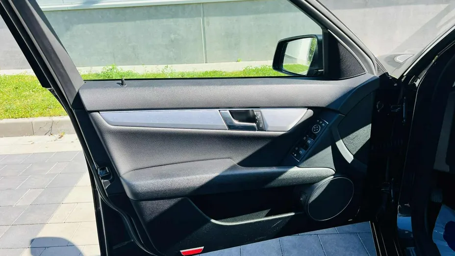 MERCEDES-BENZ C Klasa -