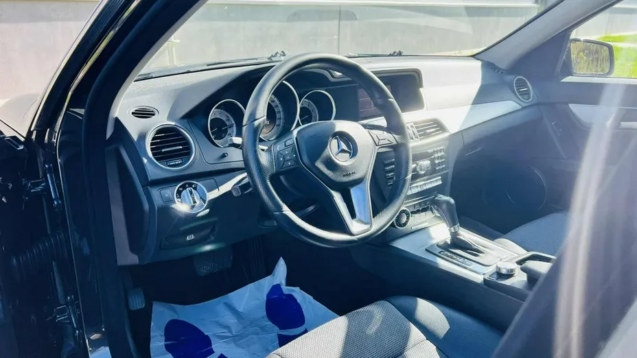 MERCEDES-BENZ C Klasa -